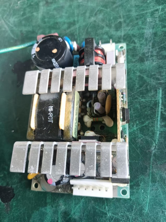 仪器电源替换一则