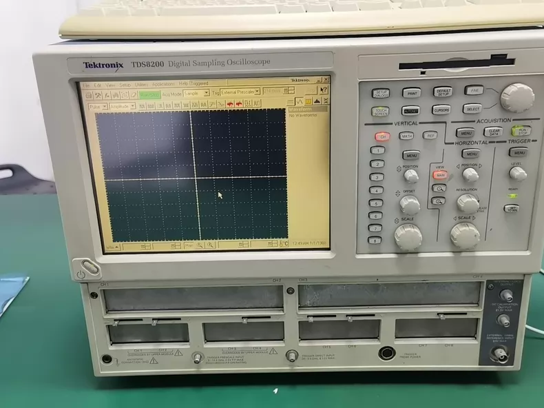 TDS8000示波器泰克Tektronix开机没显示故障维修
